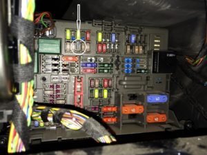 Fuse box diagram BMW x1 e84 and relay with assignment and location