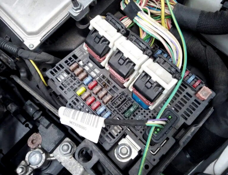 Fuse box diagram Peugeot 508 (2011 - 2018) relay with assignment and