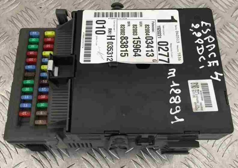 Fuse box diagram Renault Espace 4G 2002 2014 relay with