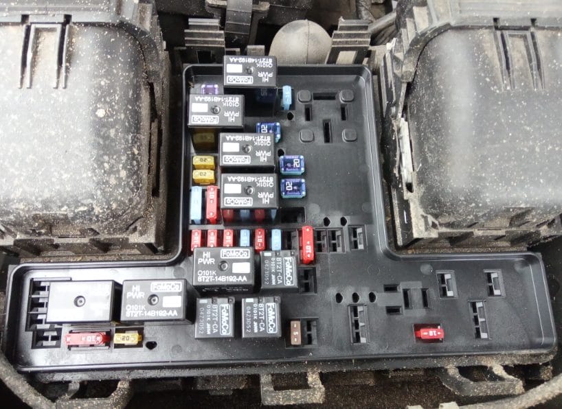 Fuse box diagram Ford Fusion (Mondeo Mk5) and relay with assignment and