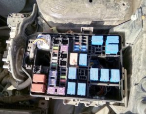 Fuse box diagram Suzuki SX4 relay with assignment and their location