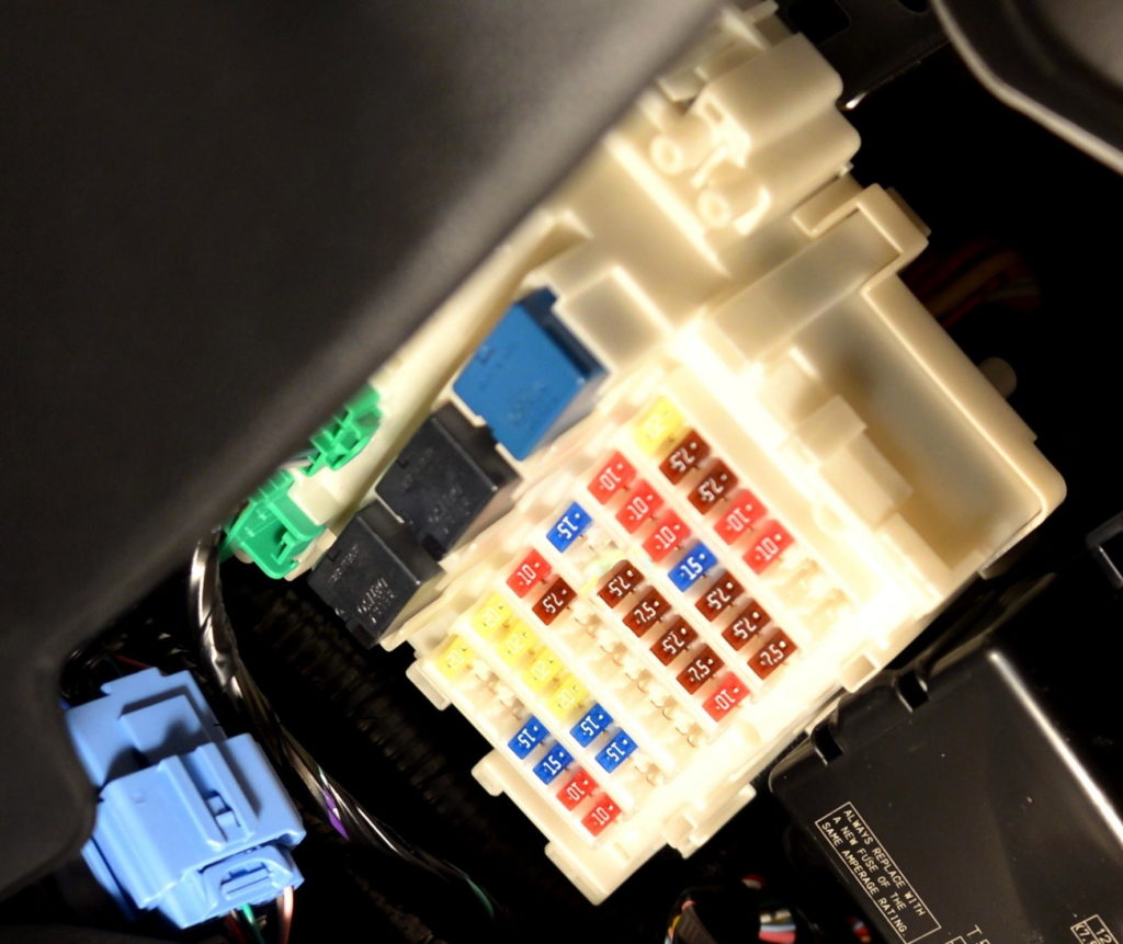 Fuse box diagram Honda Fit Jazz 3G and relay with assignment and location