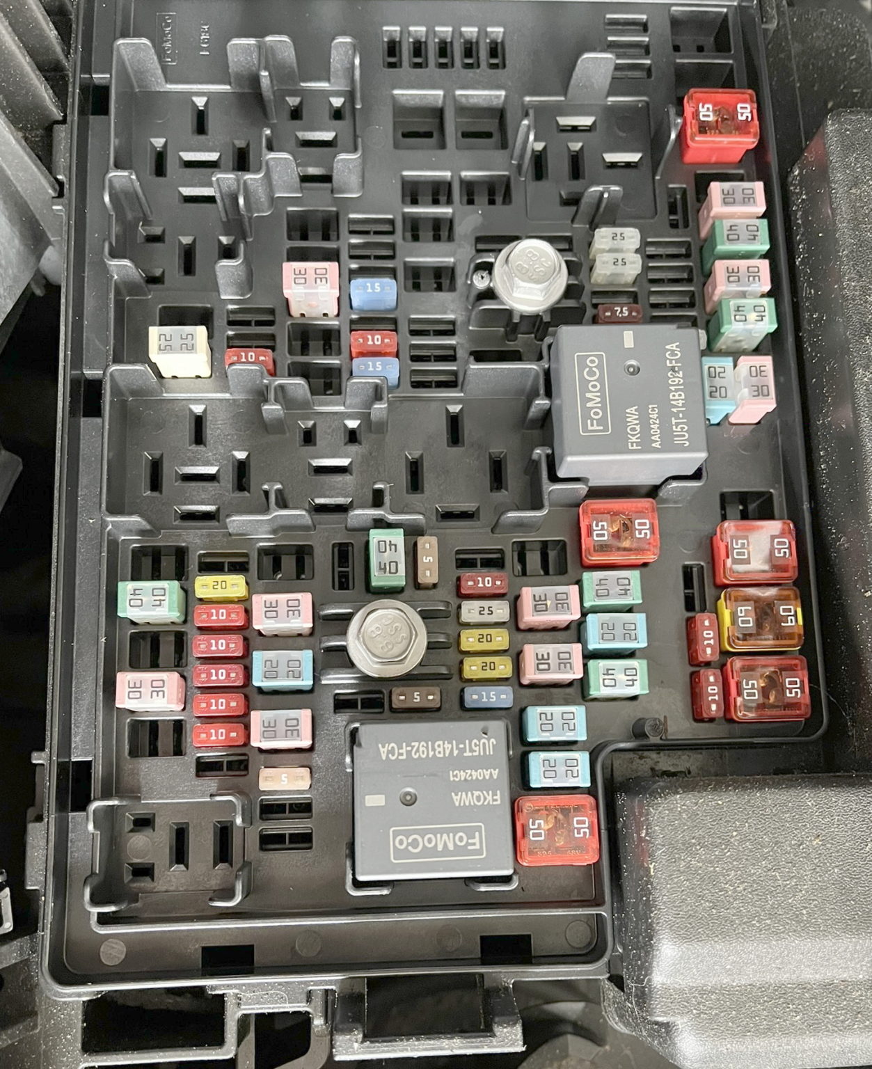 Fuse box diagram Ford Expedition 2018 - 2024 with assignment and location