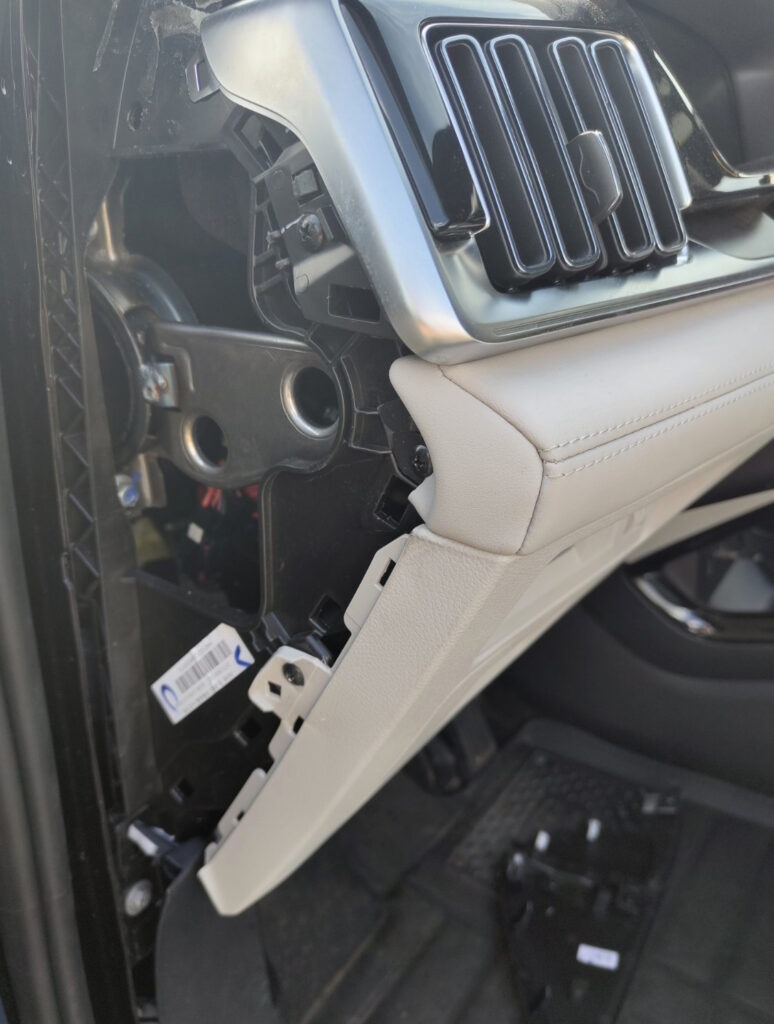 photo left side panel